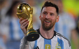 Mạng xã hội Newell's Old Boys đăng ảnh Scaloni và Messi: Kỷ niệm 2 năm lần thứ 3 vô địch World Cup