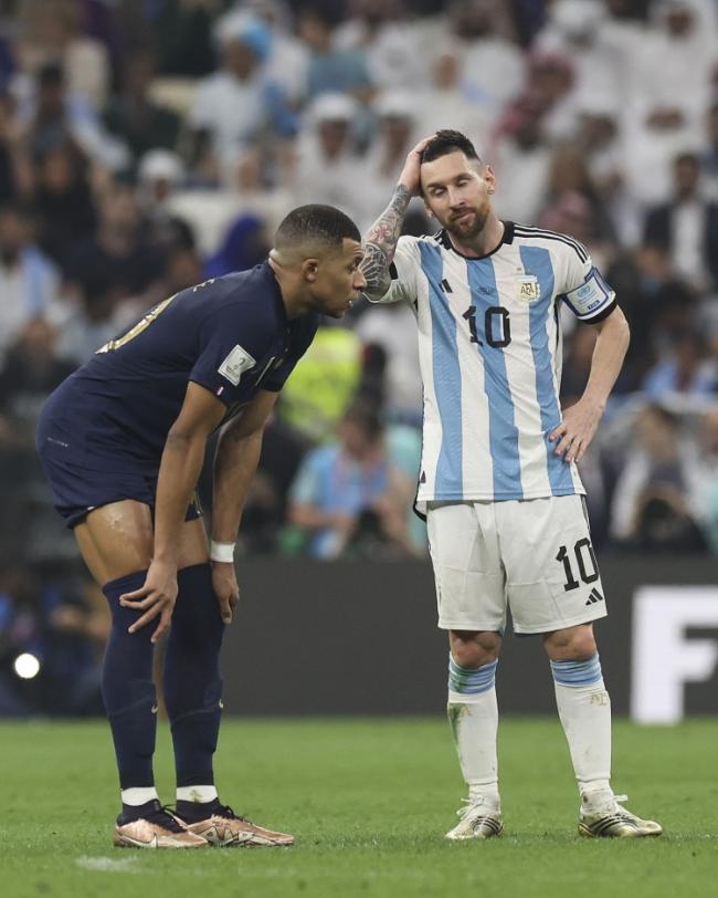 Mbappé nói về chung kết World Cup: Tôi tức giận nhưng tôn trọng Messi