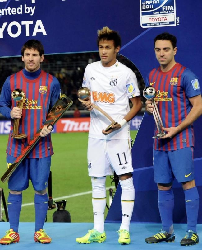 Santos là một cậu bé! Club World Cup 2011, Neymar và Messi non trẻ nhận giải