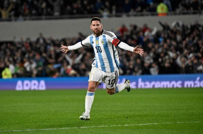 30 bàn thắng và 20 đường kiến ​​tạo! Messi tham gia 33 trận đấu chính thức tại Mỹ và ghi 50 bàn thắng